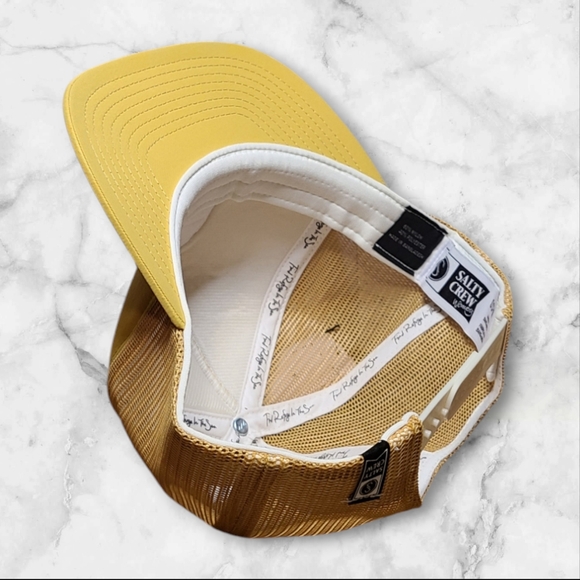 Salty Crew Cruisin Women's Trucker Hat Desert Sun - Picture 3 of 3